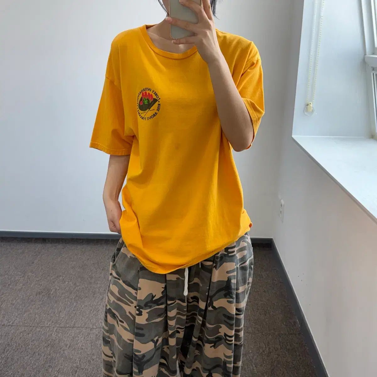 OBEY オベイ バッグPOINT イェロー 半袖