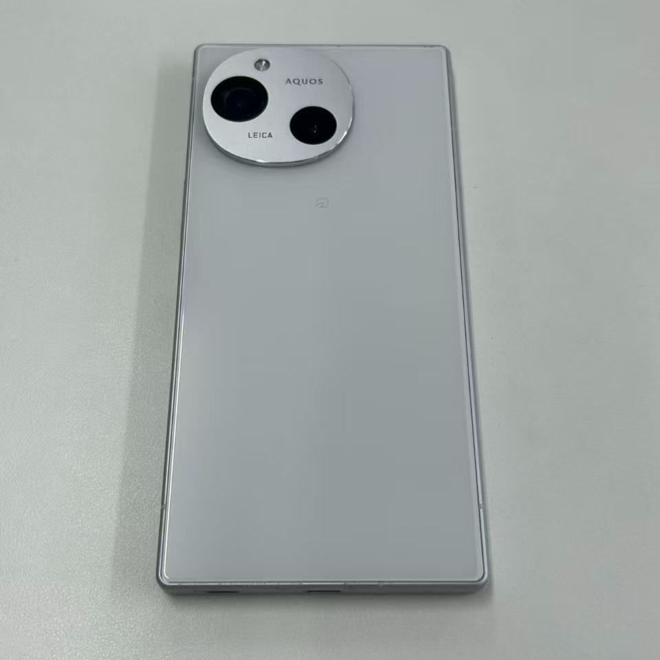 AQUOS R9 ホワイト ジャンク 2 ジャンク】AQUOS R9 ホワイト 起動不可 - メルカリ