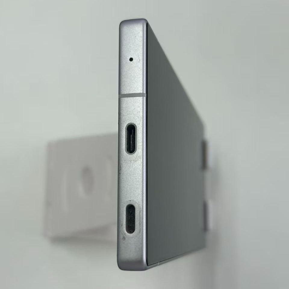 ジャンク】AQUOS R9 ホワイト 起動不可 - メルカリ