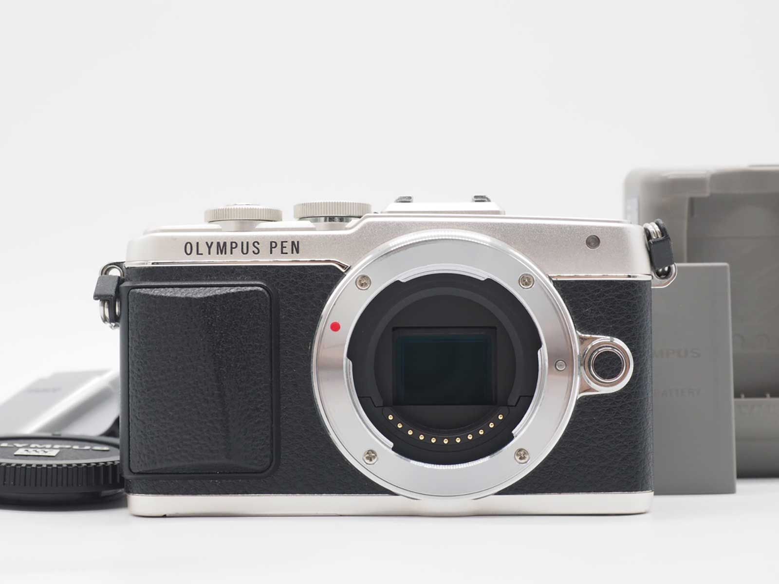 オリンパス Olympus Pen Lite E-PL7 16.0MP Digital Camera Silver 9409 shots [美品] #Z6130A
