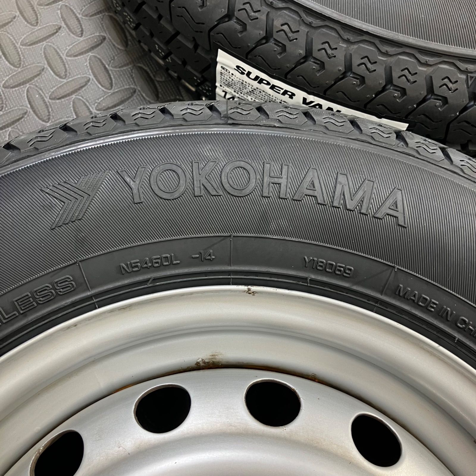 26年製 新品タイヤ 145/80R12 80/78N LT ヨコハマ スーパーバン356(夏