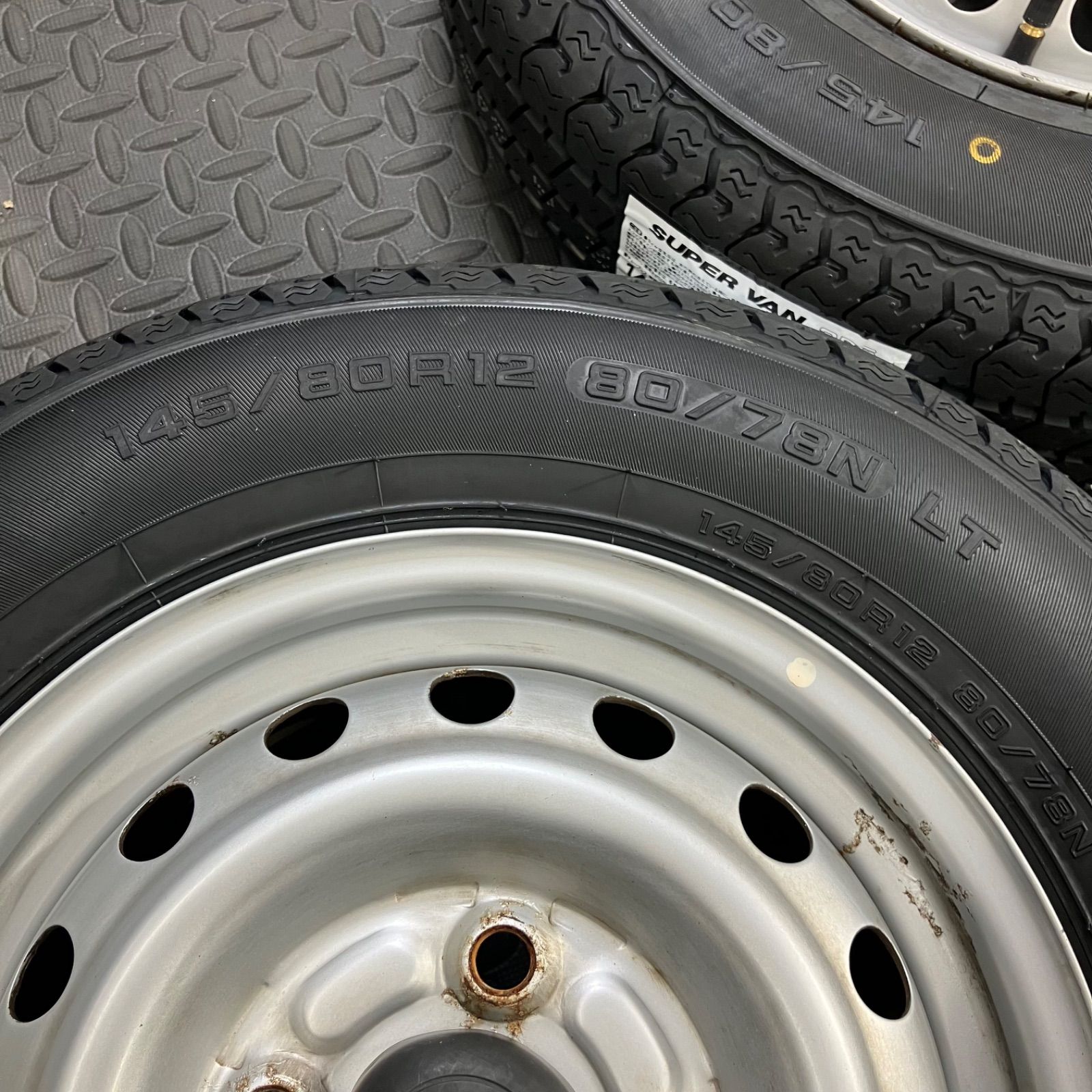 26年製 新品タイヤ 145/80R12 80/78N LT ヨコハマ スーパーバン356(夏