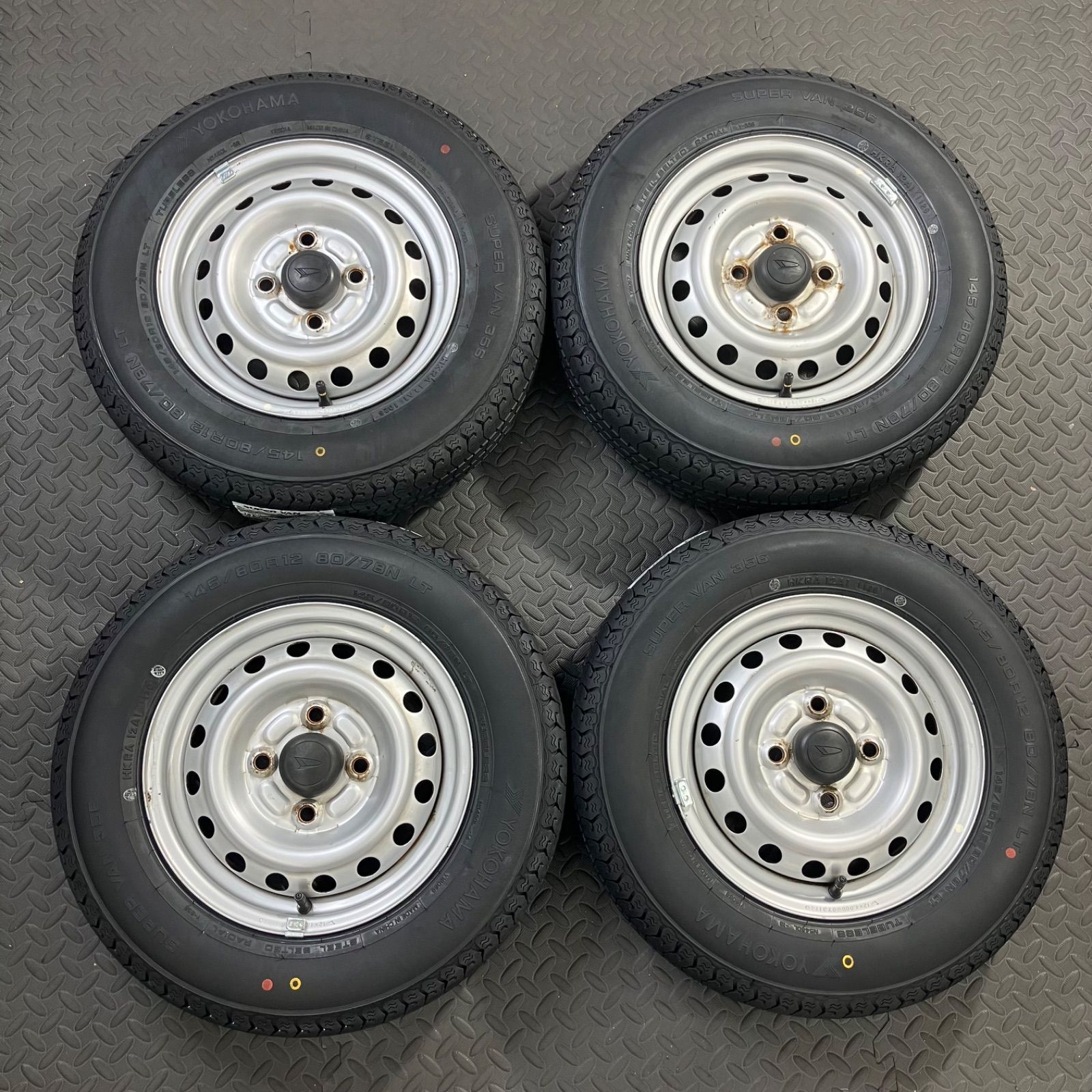 26年製 新品タイヤ 145/80R12 80/78N LT ヨコハマ スーパーバン356(夏タイヤ) ダイハツ ハイゼット ピクシスバン【1543E】