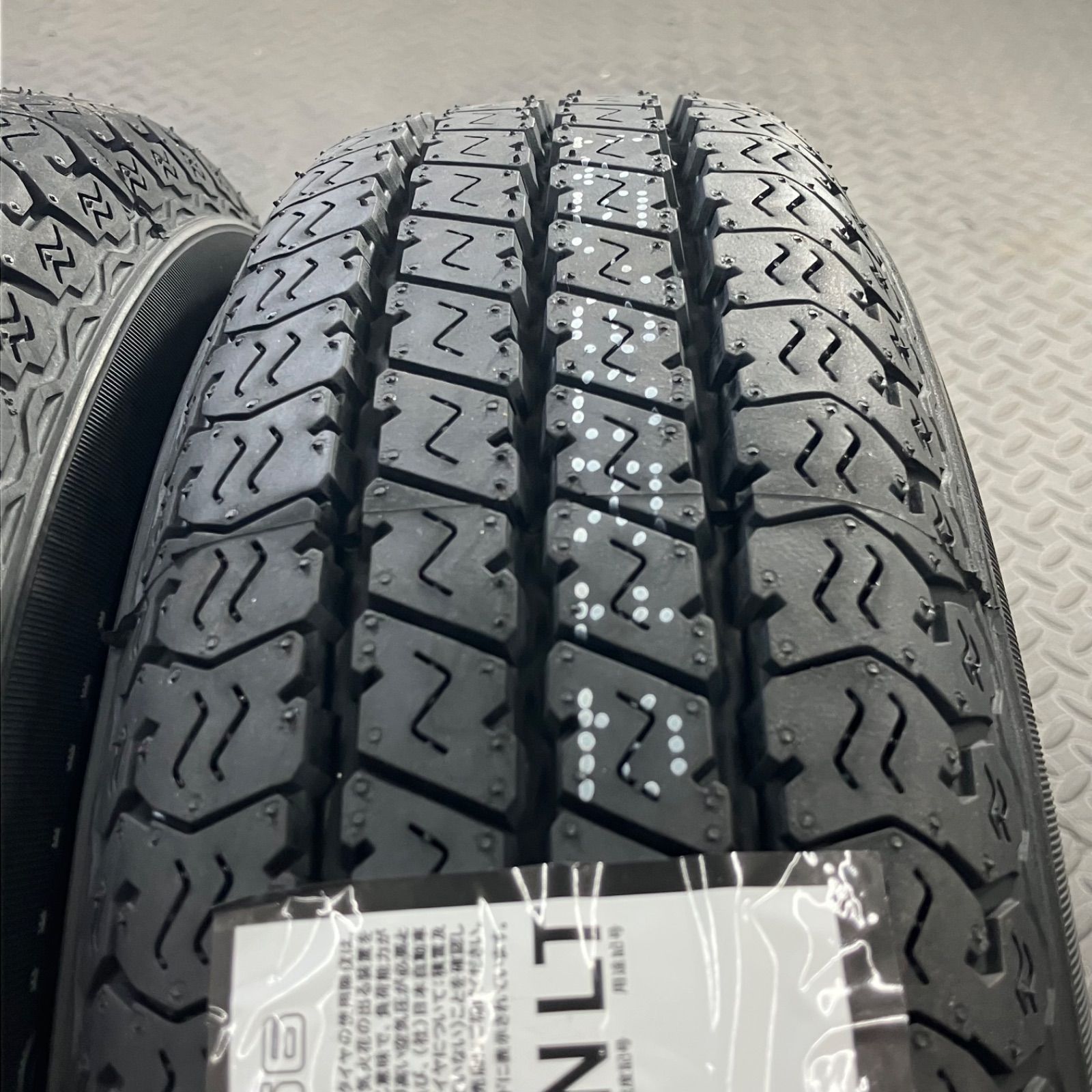 26年製 新品タイヤ 145/80R12 80/78N LT ヨコハマ スーパーバン356(夏