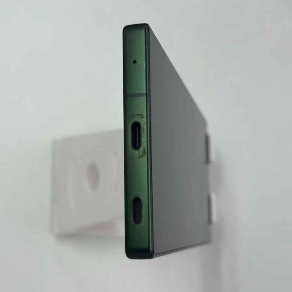 ジャンク】AQUOS R9 グリーン 起動不可 - メルカリ