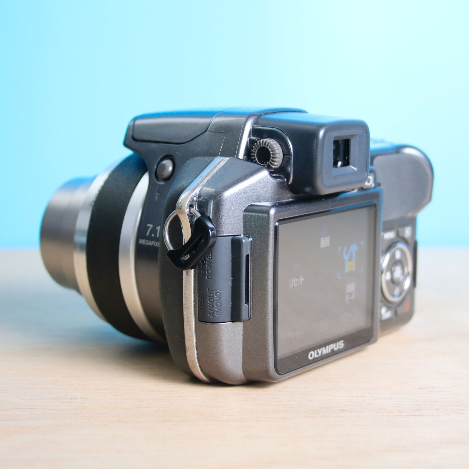 【美品・動作品】OLYMPUS VG-110 オリンパス コンデジ 平成レトロ 完動品❁美品 OLYMPUS SP-550UZ オリンパス 単3電池式 高倍率ズーム