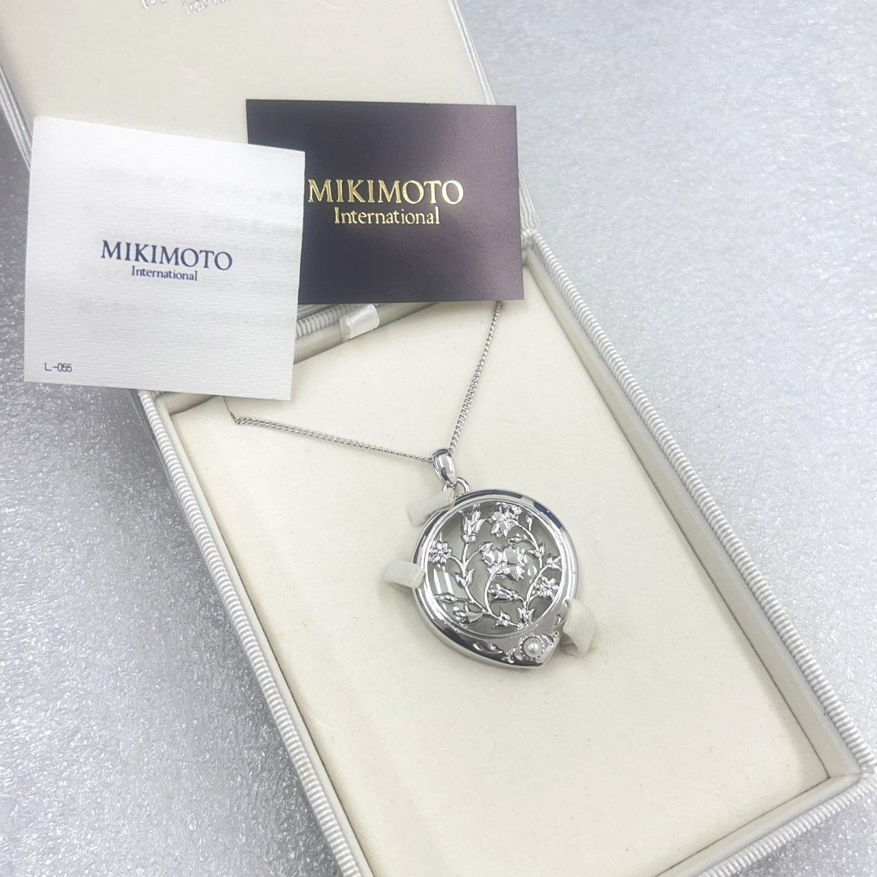 マキさん専用MIKIMOTO ペンダントルーペ あこやパール付 Book型 MIKIMOTO ミキモト ペンダント ルーペ 拡大鏡 パール ネックレス