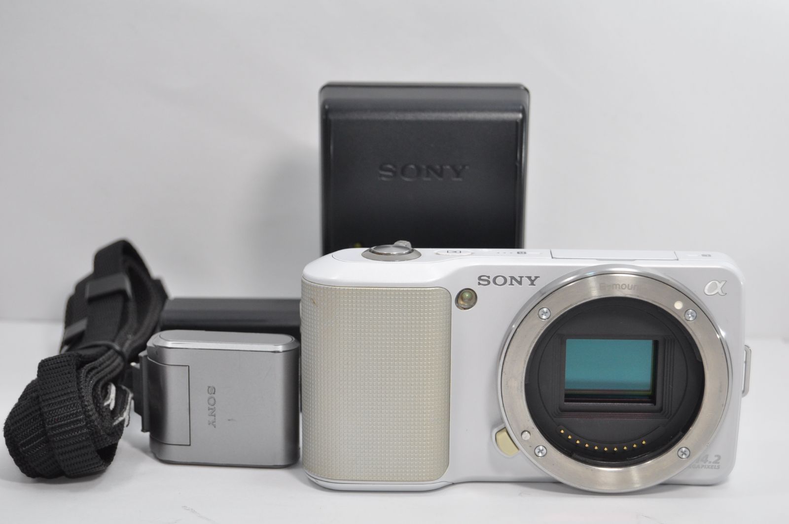 Sony ソニー α NEX-3 シルバー SONY（ソニー） 【中古】SONY α NEX-3 