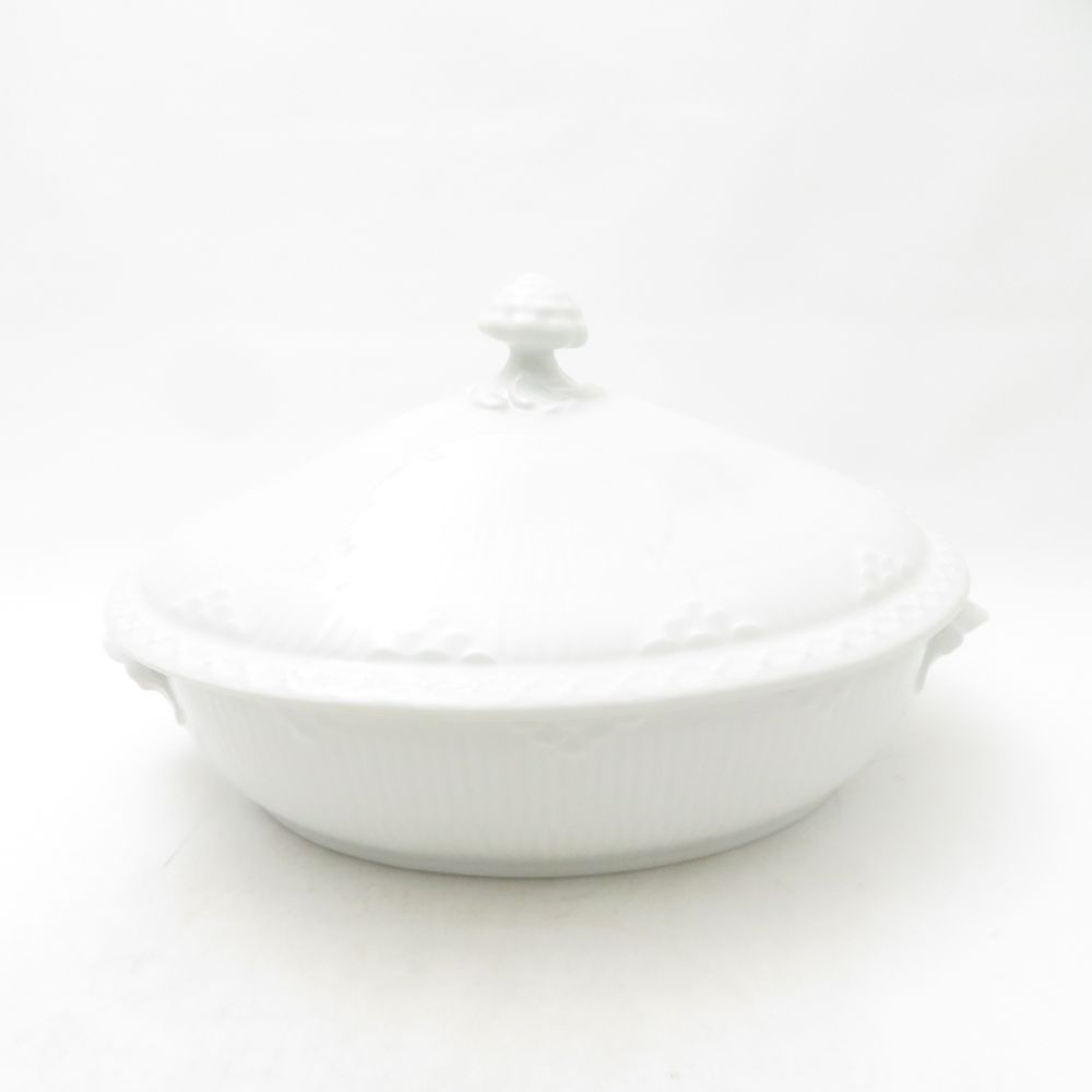 美品 ROYAL COPENHAGEN ロイヤルコペンハーゲン ホワイトフルーテッドハーフレース ベジタブルボウル 蓋付 オーバル チューリン 容器 SC11182B2