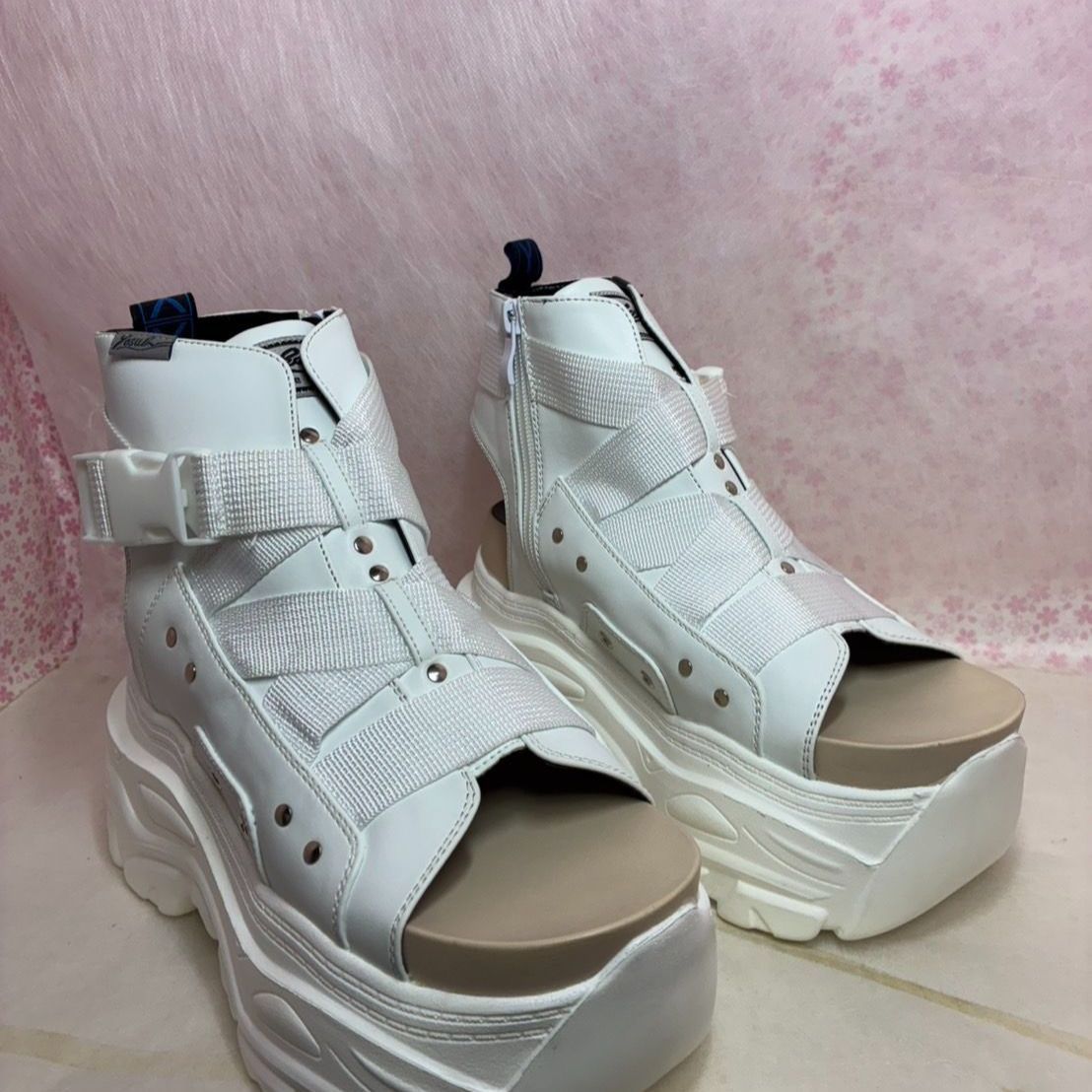 ♡新品未使用♡ 　サイズ...Lサイズ【24.0cm-24.5cm】　　ヨースケ YOSUKE 　レディース 　厚底ブーツサンダル　厚底フラットサンダル　 　MY1488-446