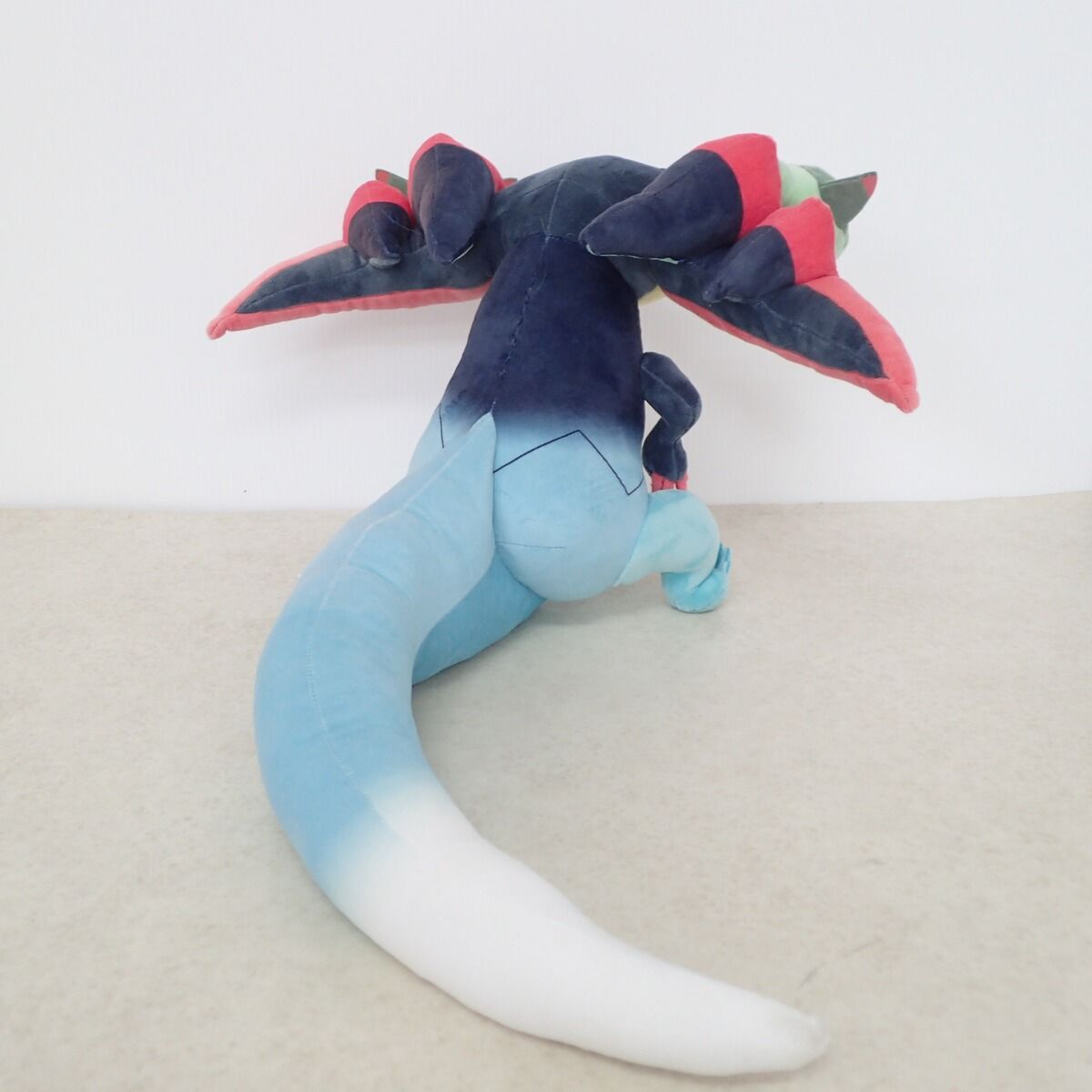 【新品・紙タグあり】 ドラパルト ぬいぐるみ ポケモンセンター ポケモン ポケモンセンター ぬいぐるみ ドラパルト 紙タグ付き