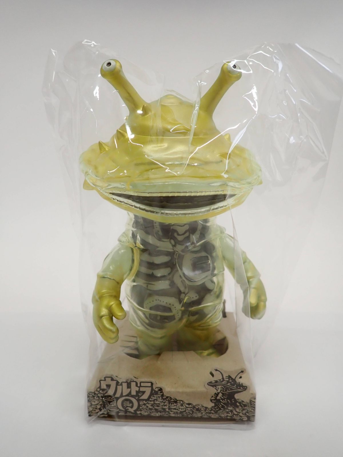 カネゴン X-Ray Full color G.I.D Gold ver. SECRETBASE 円谷プロ