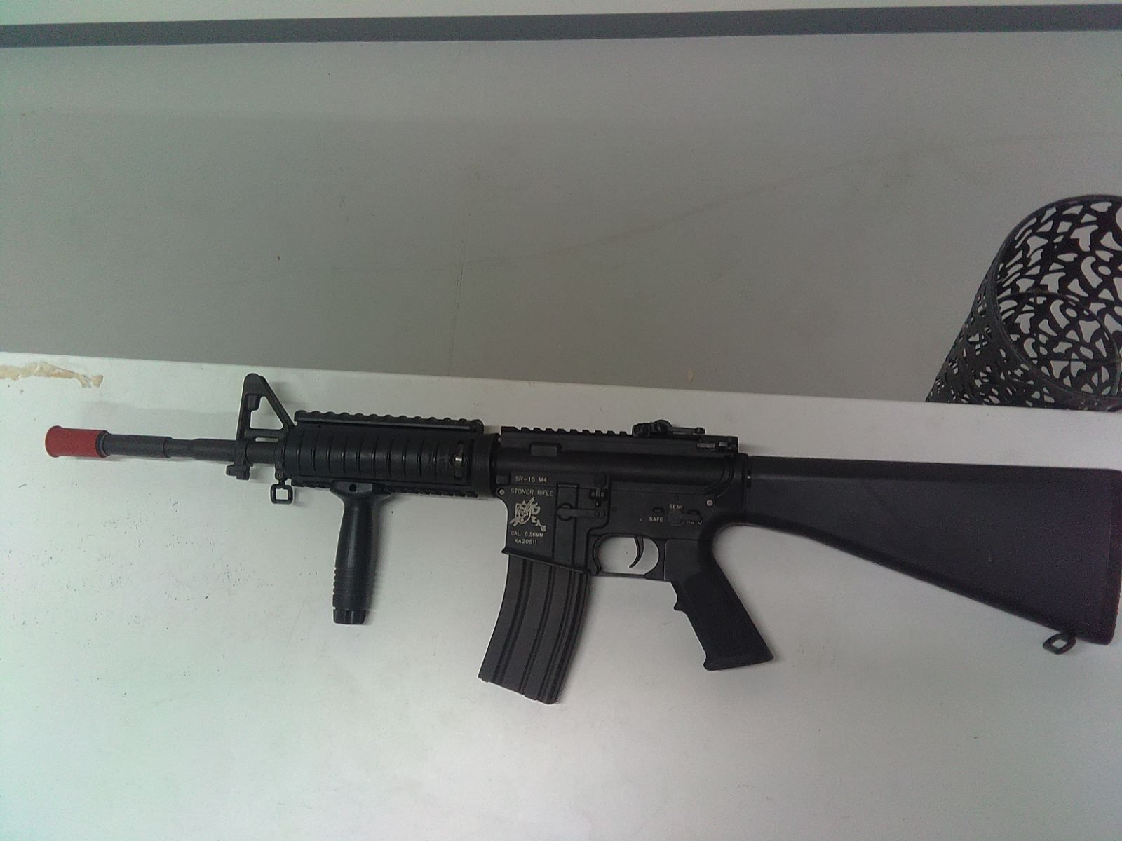 東京マルイ ナイツ SR-16 M4カービン 電動ガン マガジン付