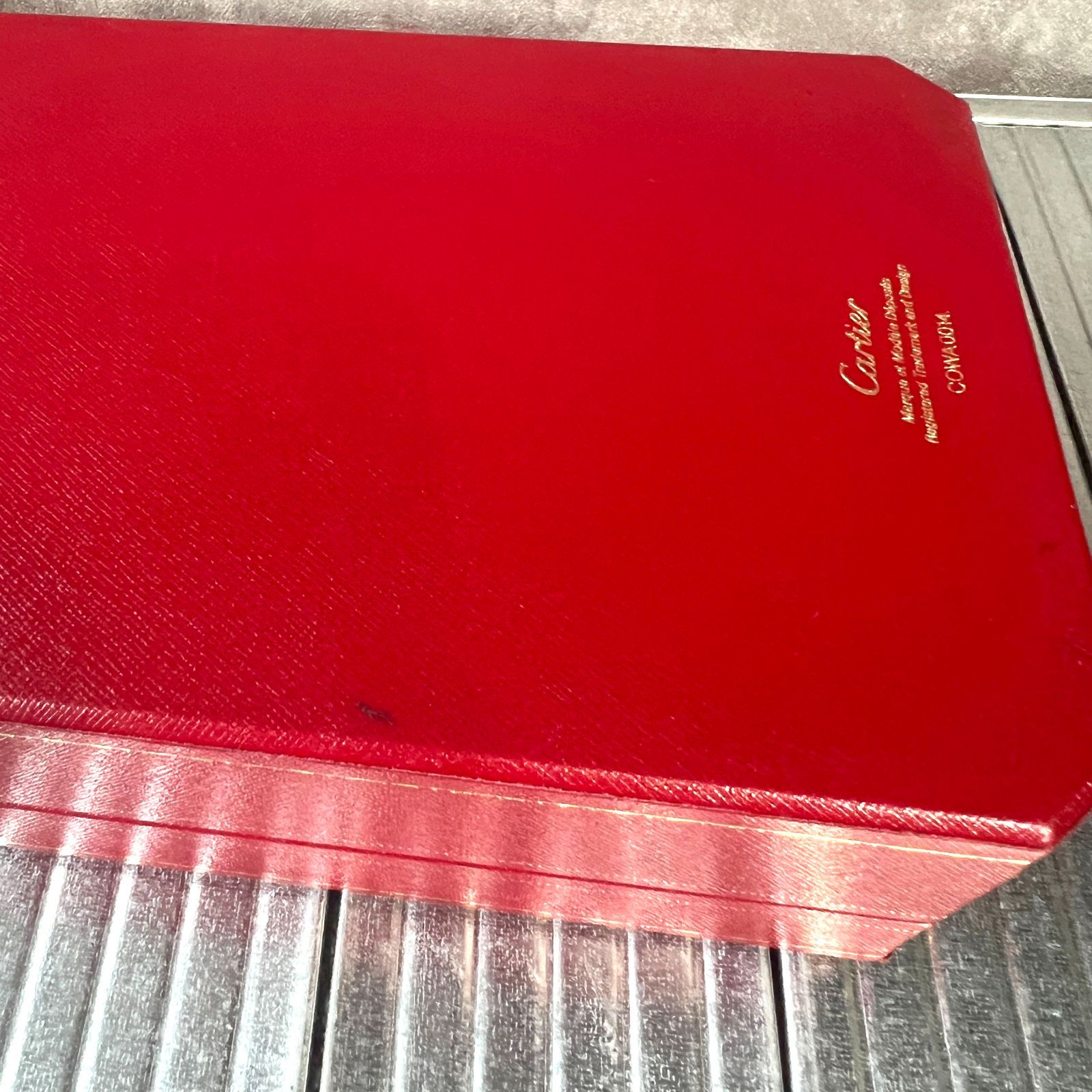 カルティエ 時計ケース 空箱 取扱説明書付き Cartier（カルティエ
