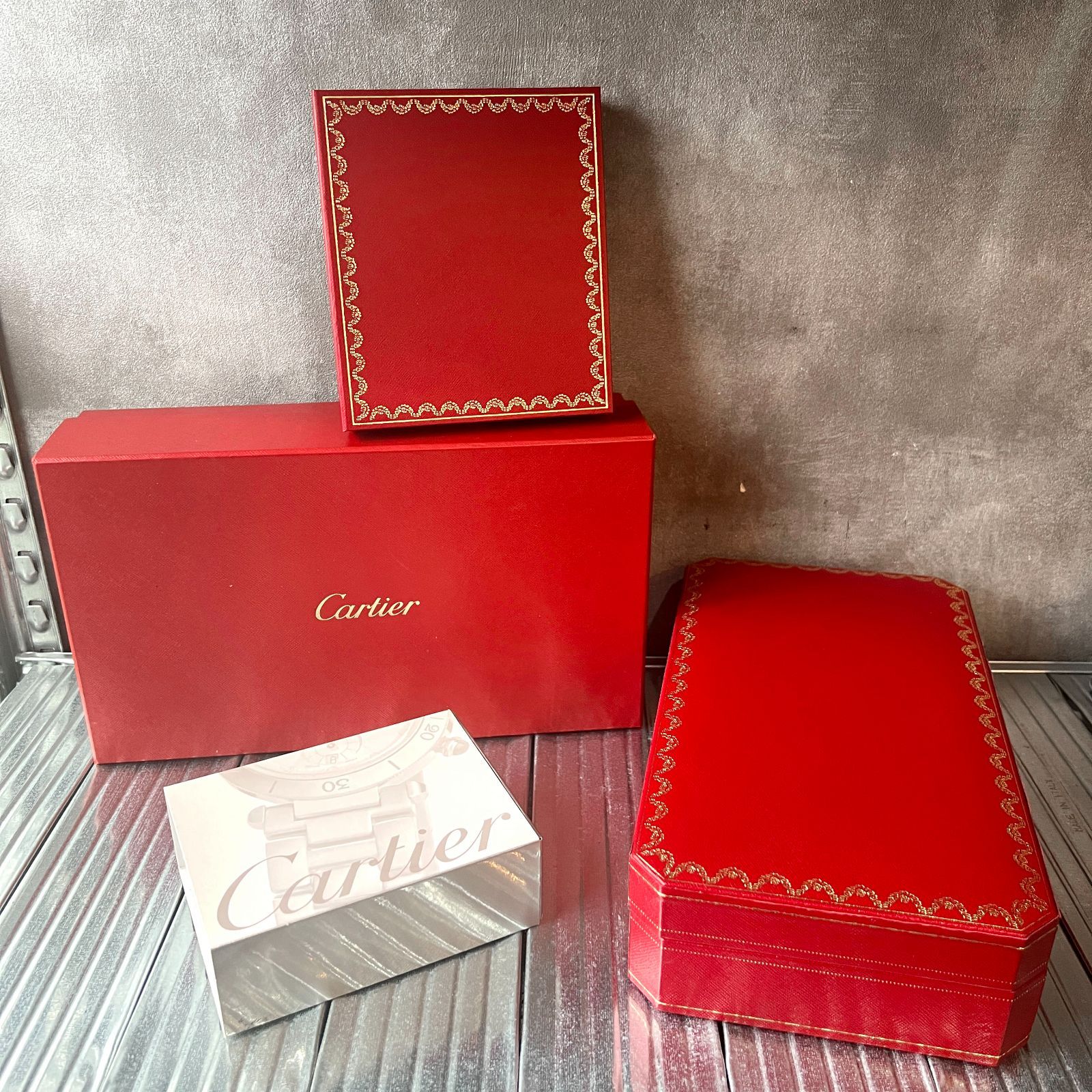 Cartier カルティエ 時計 ケース 空箱 BOX 外箱付 腕時計用 取扱説明書