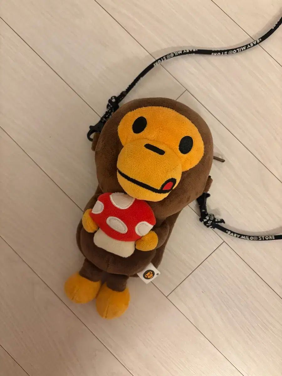 A BATHING APE アベイシングエイプ ベイビー ベイ(BAE・ジンソル) マイロ PLUSH ウール モバイル バッグ きのこ