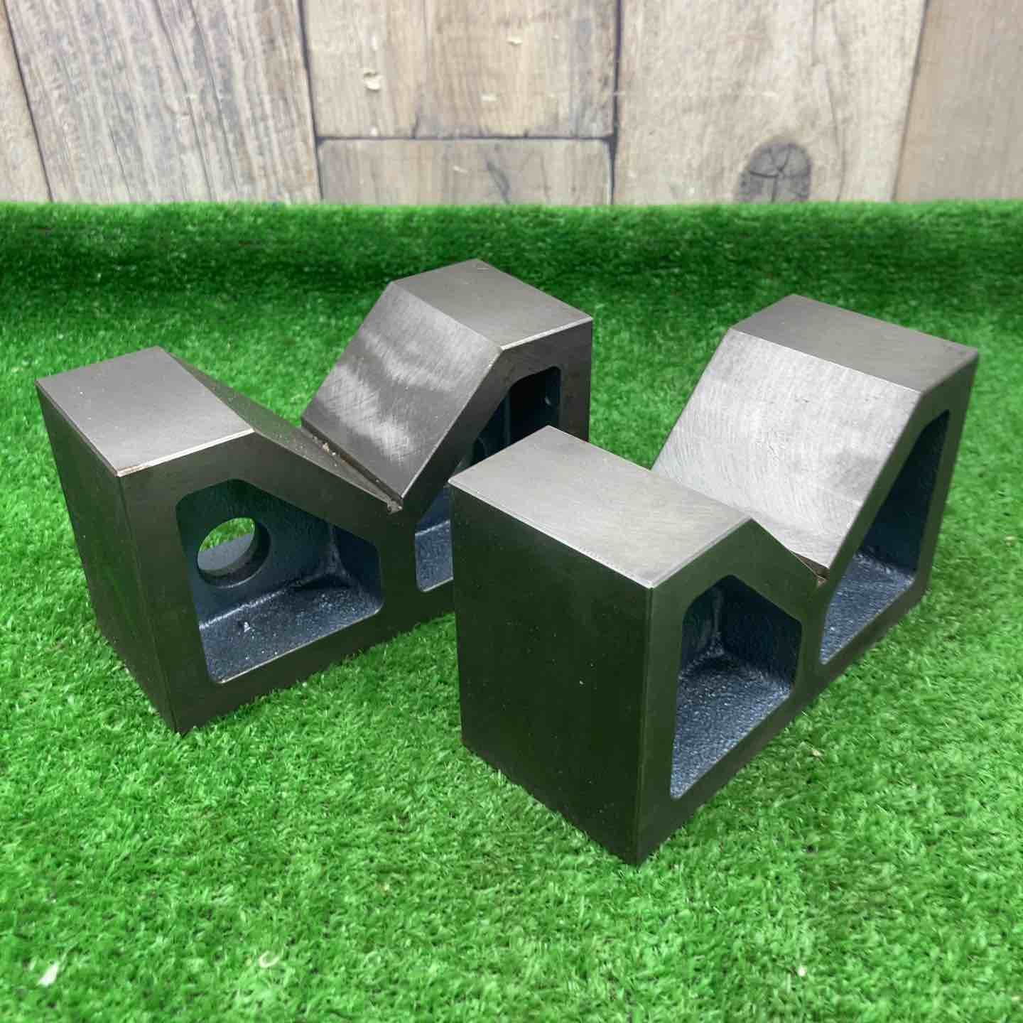 【中古品】◇ナベヤ ＶブロックＢ型 ヤゲン台Ｂ型 Ｂ150 VA-B150 ２個セット ◇アクトツール富山店◇Y5 6,864円