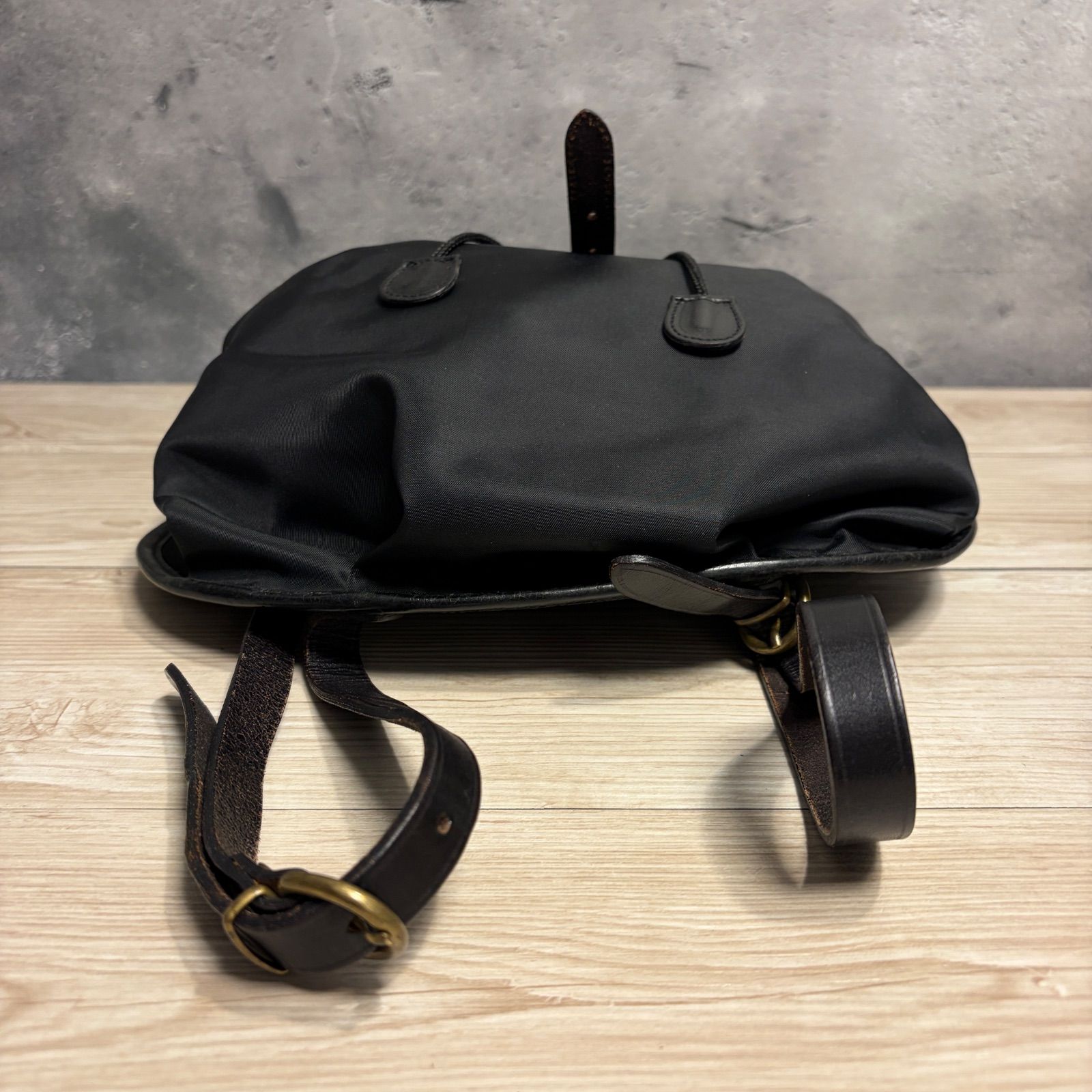 ✨Blue box3-958 IL BISONTE イルビゾンテ ブラック レザー リュック