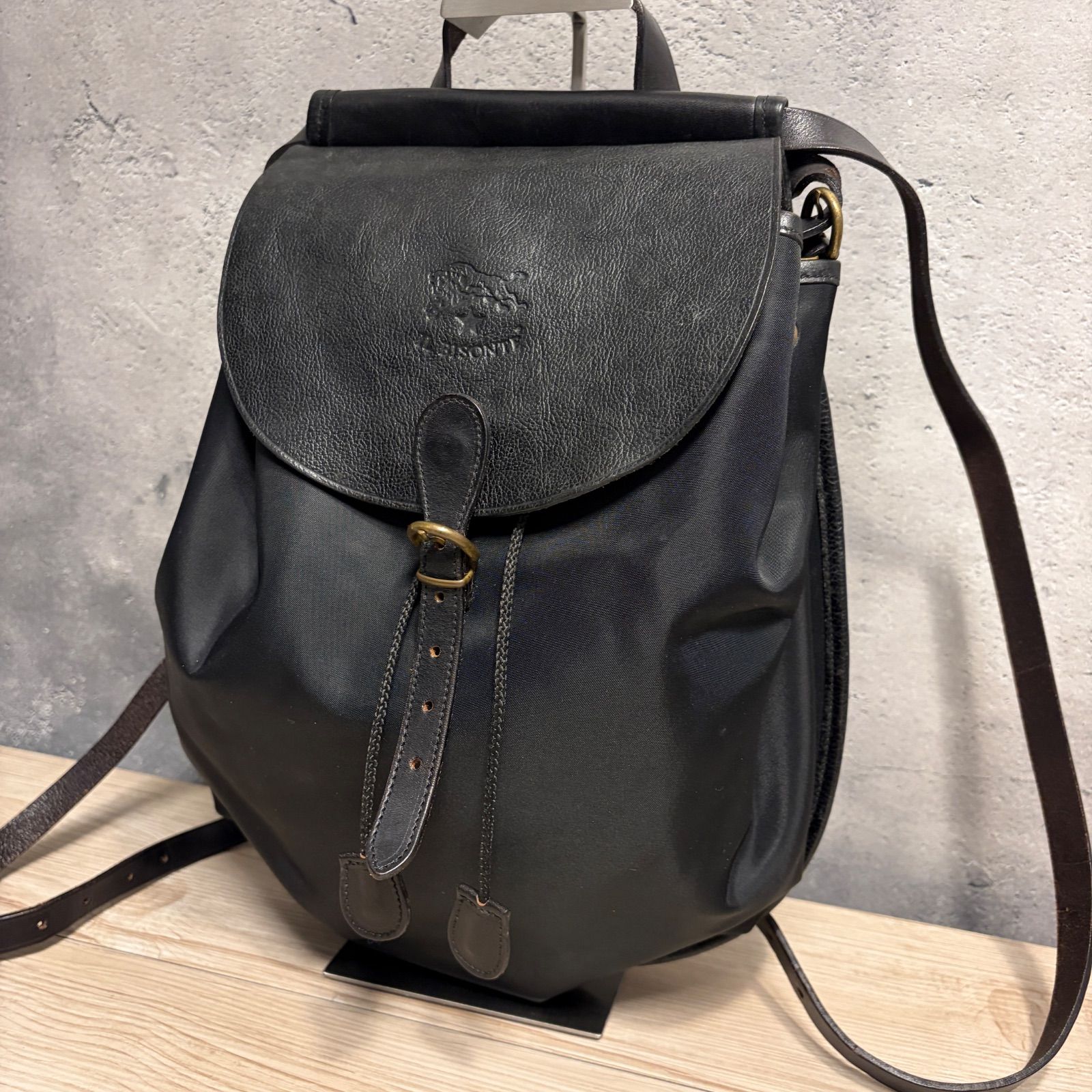 ✨Blue box3-958 IL BISONTE イルビゾンテ ブラック レザー リュック