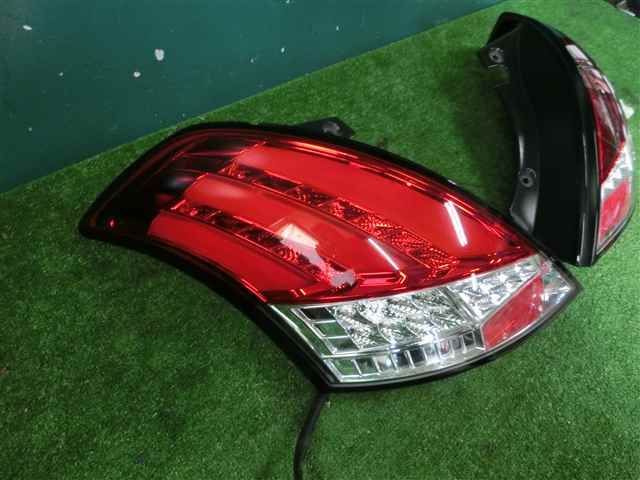 ☆スイフト ZC32S LEDテールランプ左右セット☆ - メルカリ