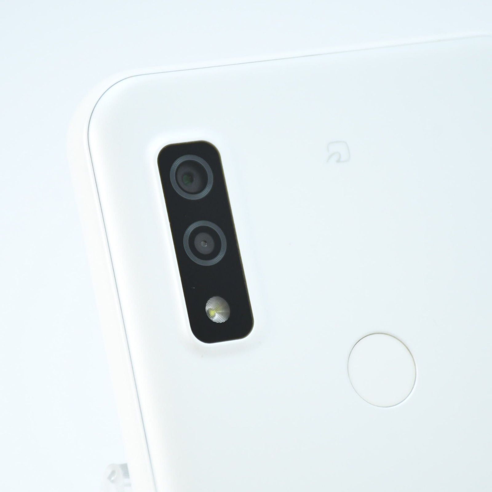 arrows We FCG01 ホワイト スマホ本体 arrows we FCG01 ホワイト 中古