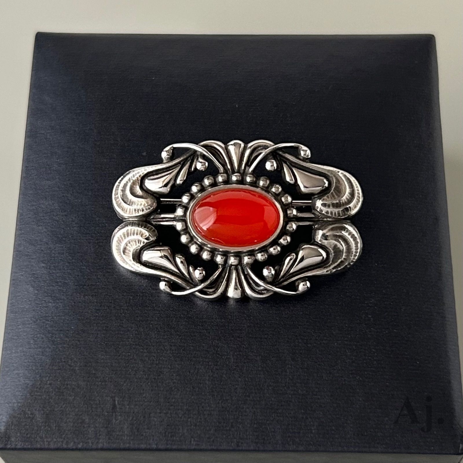 美品   ジョージジェンセン ブローチ123カーネリアン ジョージジェンセン ブローチ カーネリアン 407 AG925 Georg Jensen