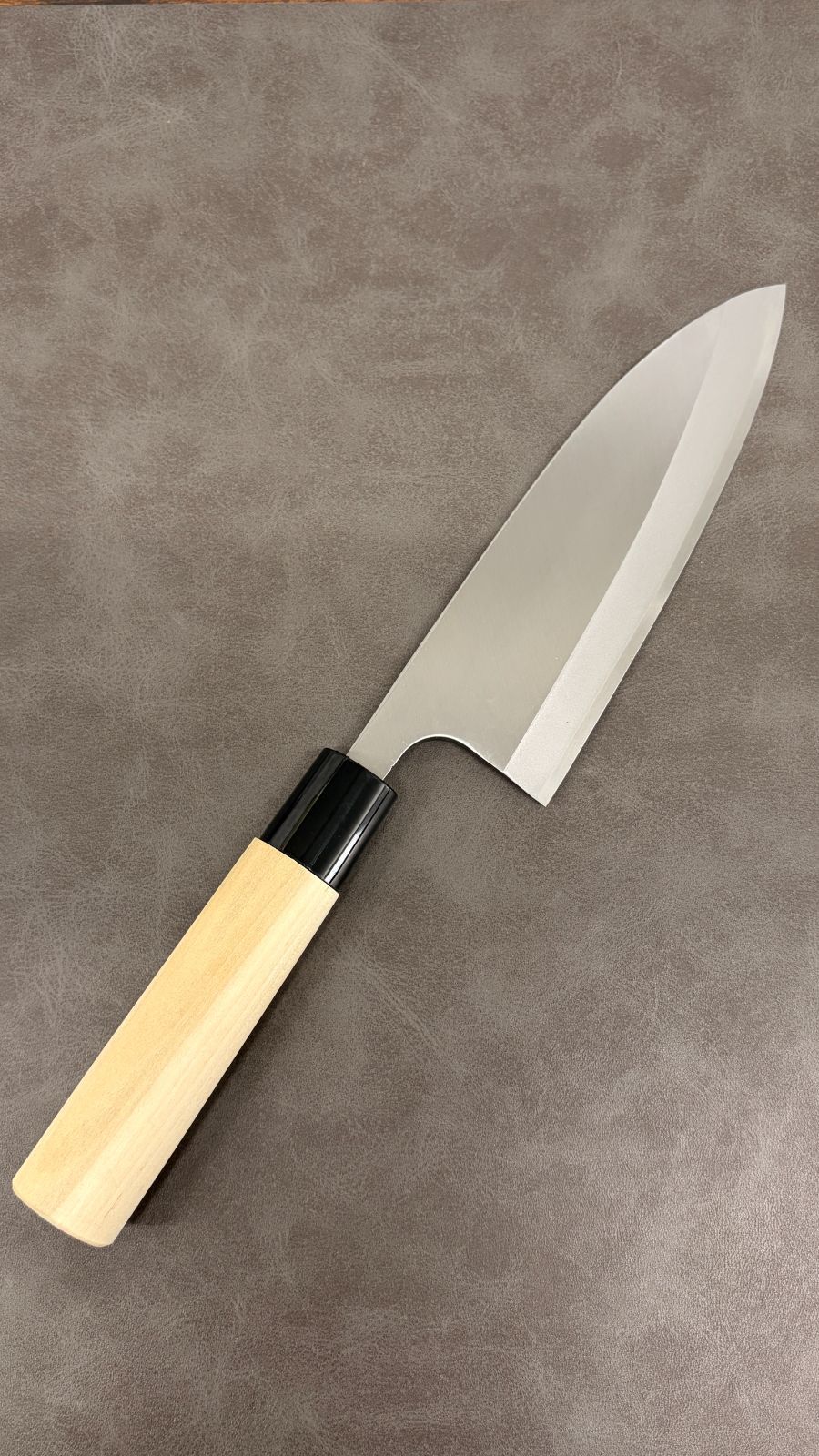 訳あり】 包丁 モリブデンバナジウム鋼 出刃包丁 165mm プラ口輪朴丸柄