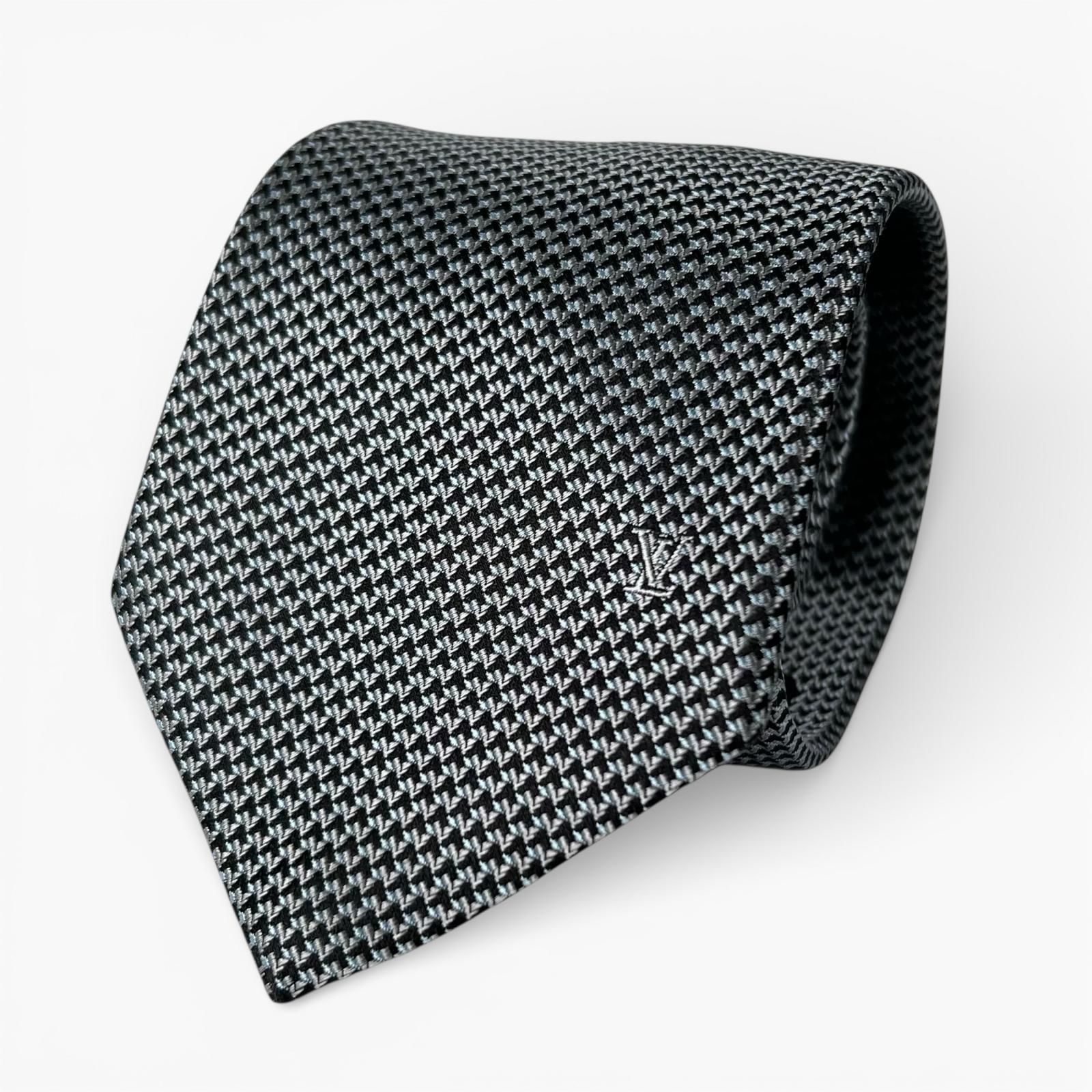 極美品LOUIS VUITTON ルイヴィトン M72996 シルク100％ クラヴァット 