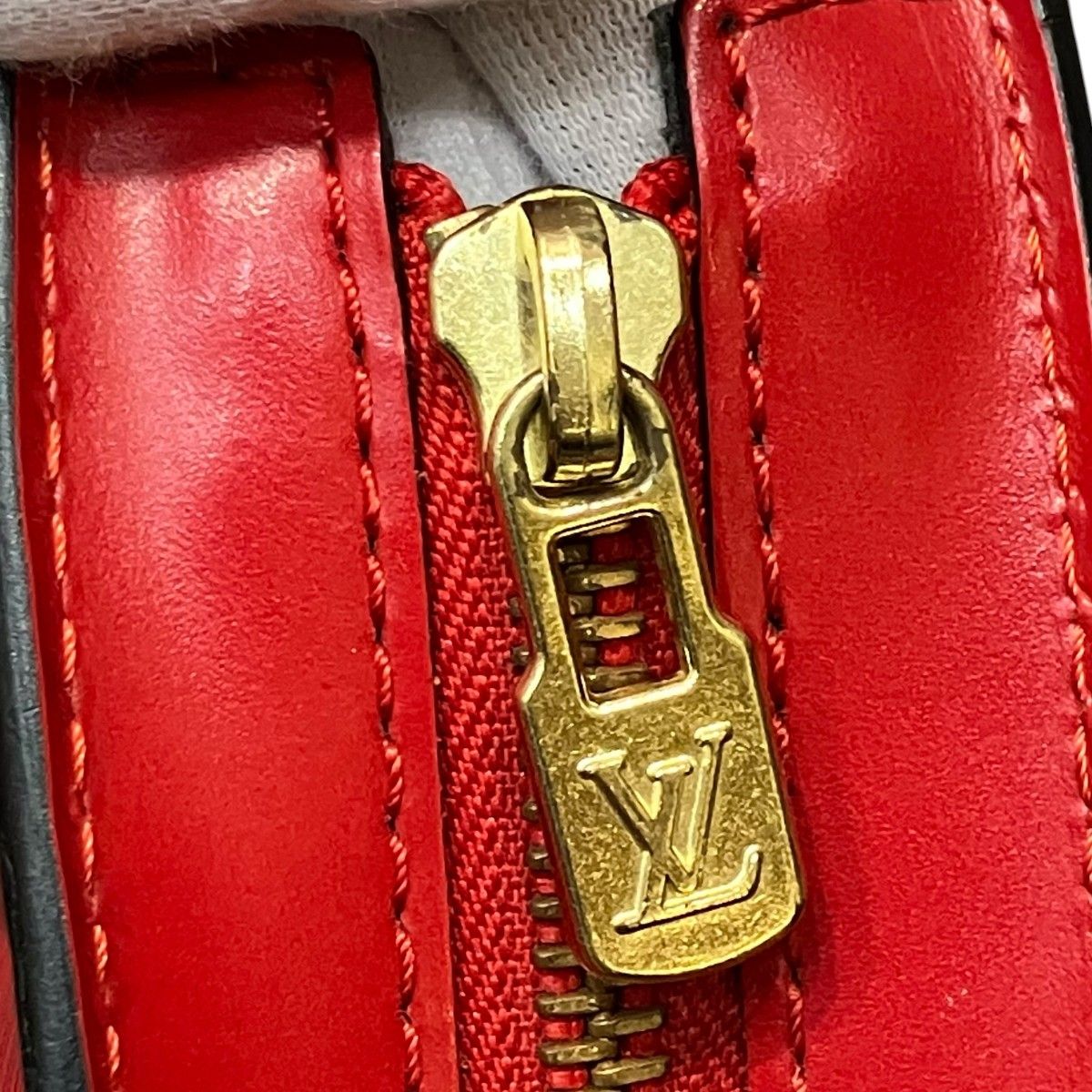 ルイ・ヴィトン LOUIS VUITTON サンジャック エピ ハンドバッグ レザー