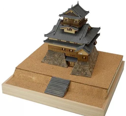 【中古】プラモデル 模型 1/150 犬山城 改良版 木製キット