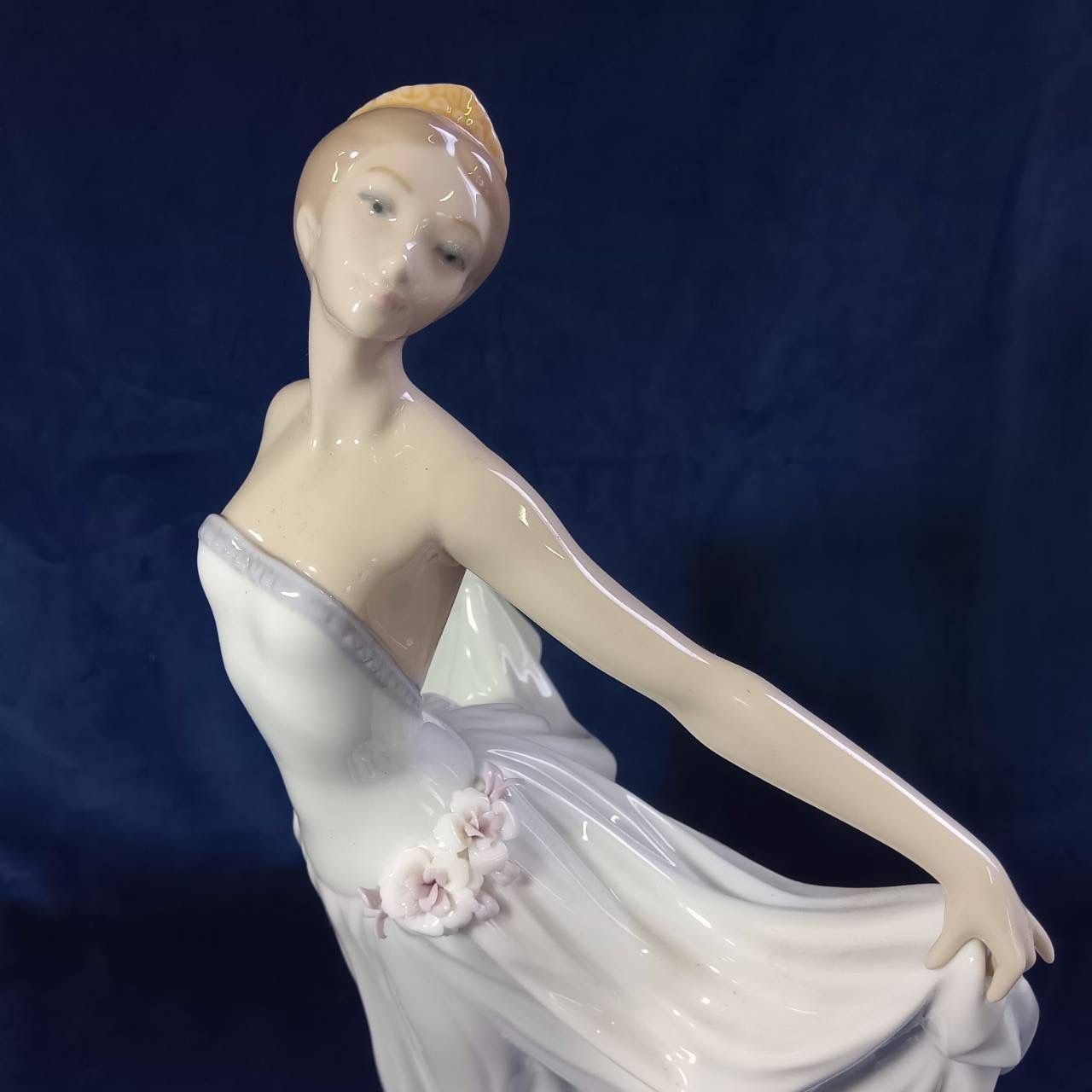 リヤドロ lladro 踊る少女 スペシャルバージョン 美品・箱無し 260423