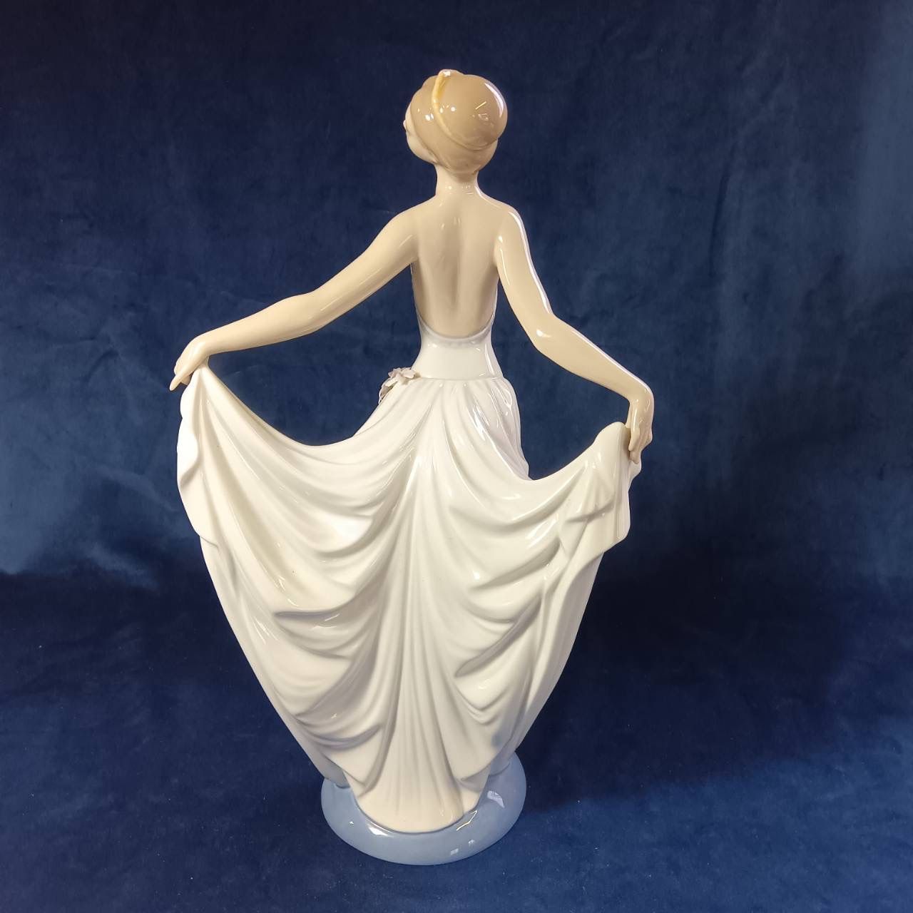 お値下げ【リヤドロ Lladro】踊る少女(スペシャルバージョン) リヤドロ lladro 踊る少女 スペシャルバージョン 美品・箱無し 260423