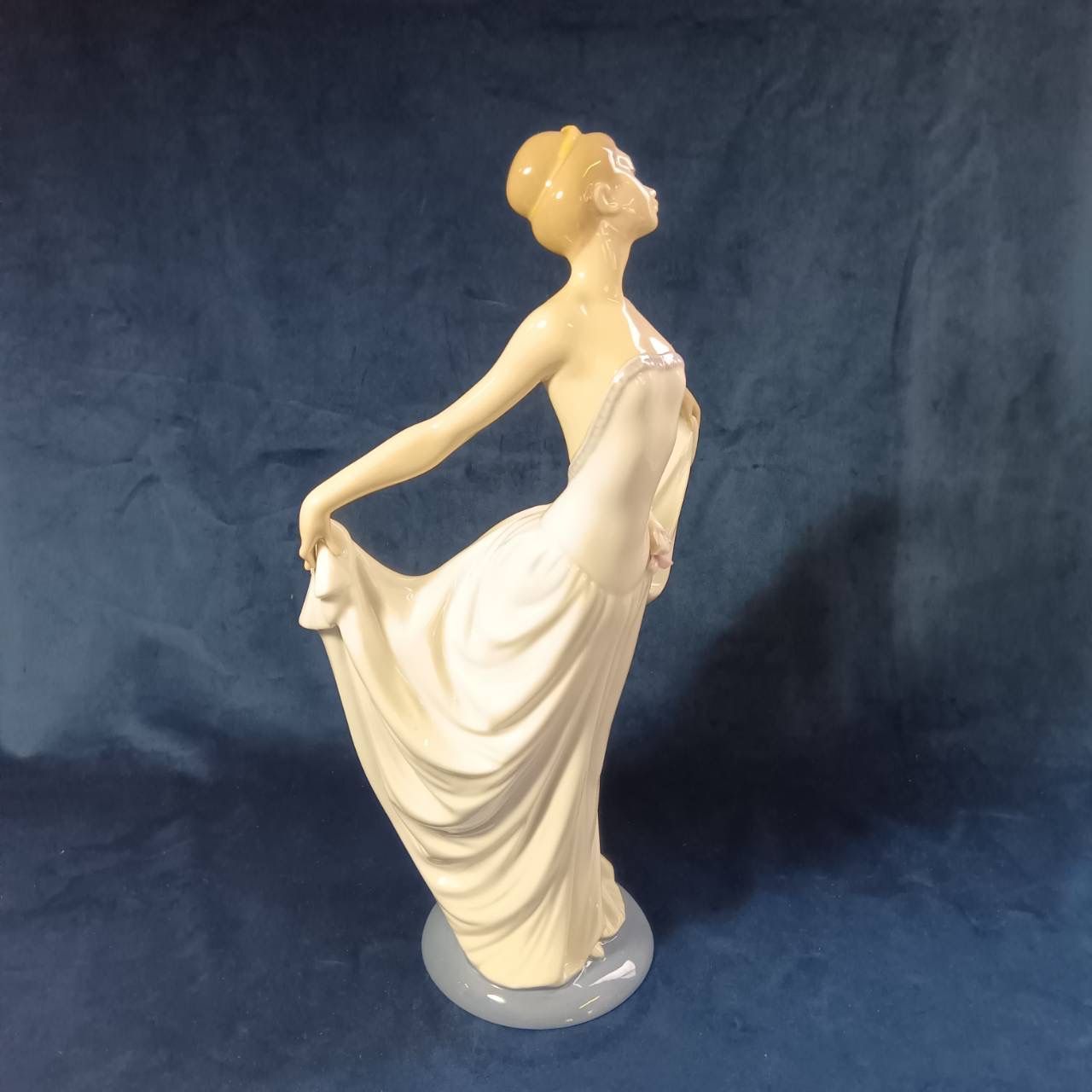 リヤドロ lladro 踊る少女 スペシャルバージョン 美品・箱無し 260423
