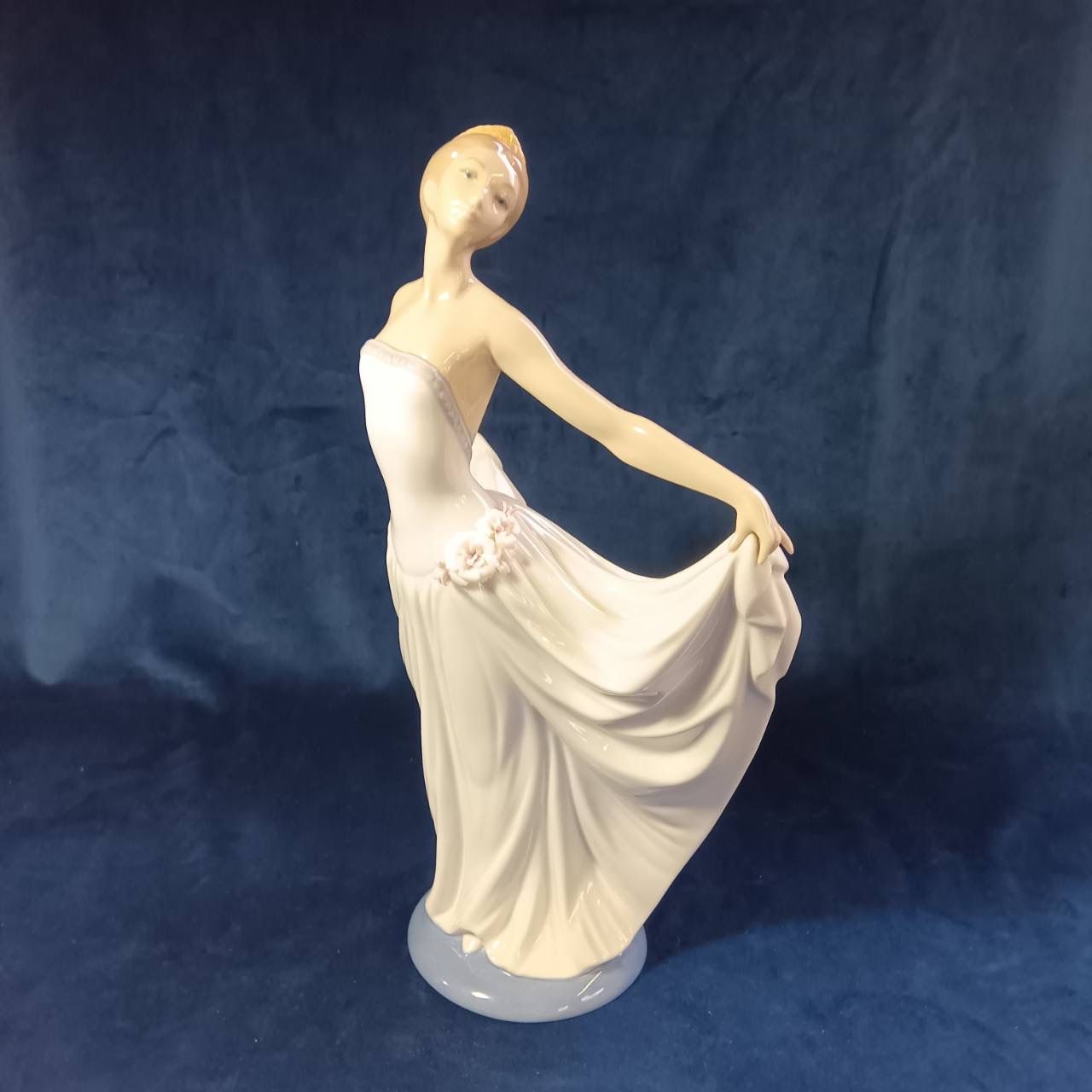 リヤドロ lladro 踊る少女 スペシャルバージョン 美品・箱無し 260423