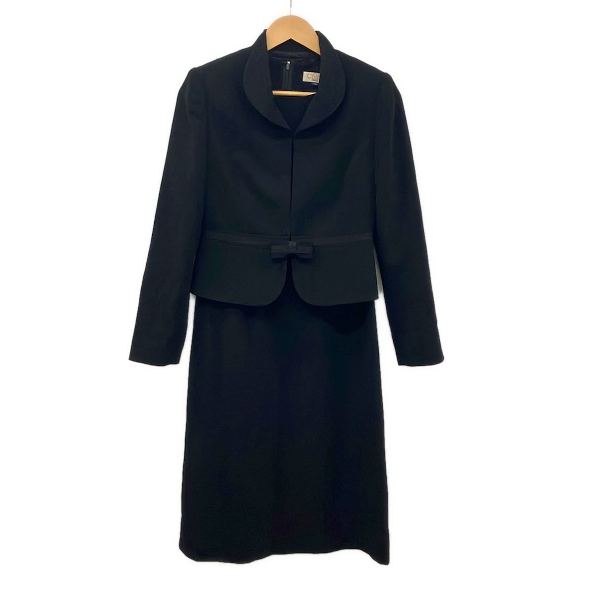 Chloe(クロエ) ワンピーススーツ レディース美品 - 黒 肩パッド/リボンモチーフブローチ/FORMAL