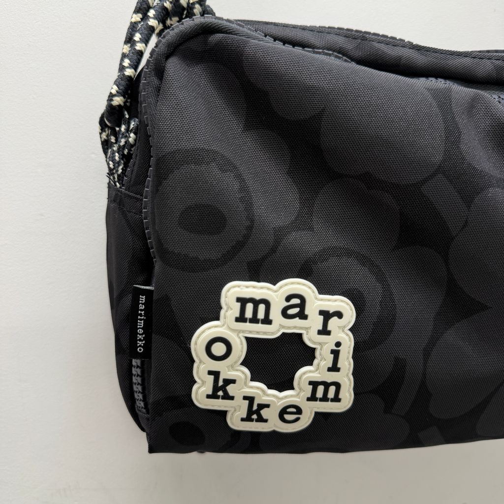 marimekko マリメッコ KAVARI MINI UNIKKO ショルダーバッグ ブラック