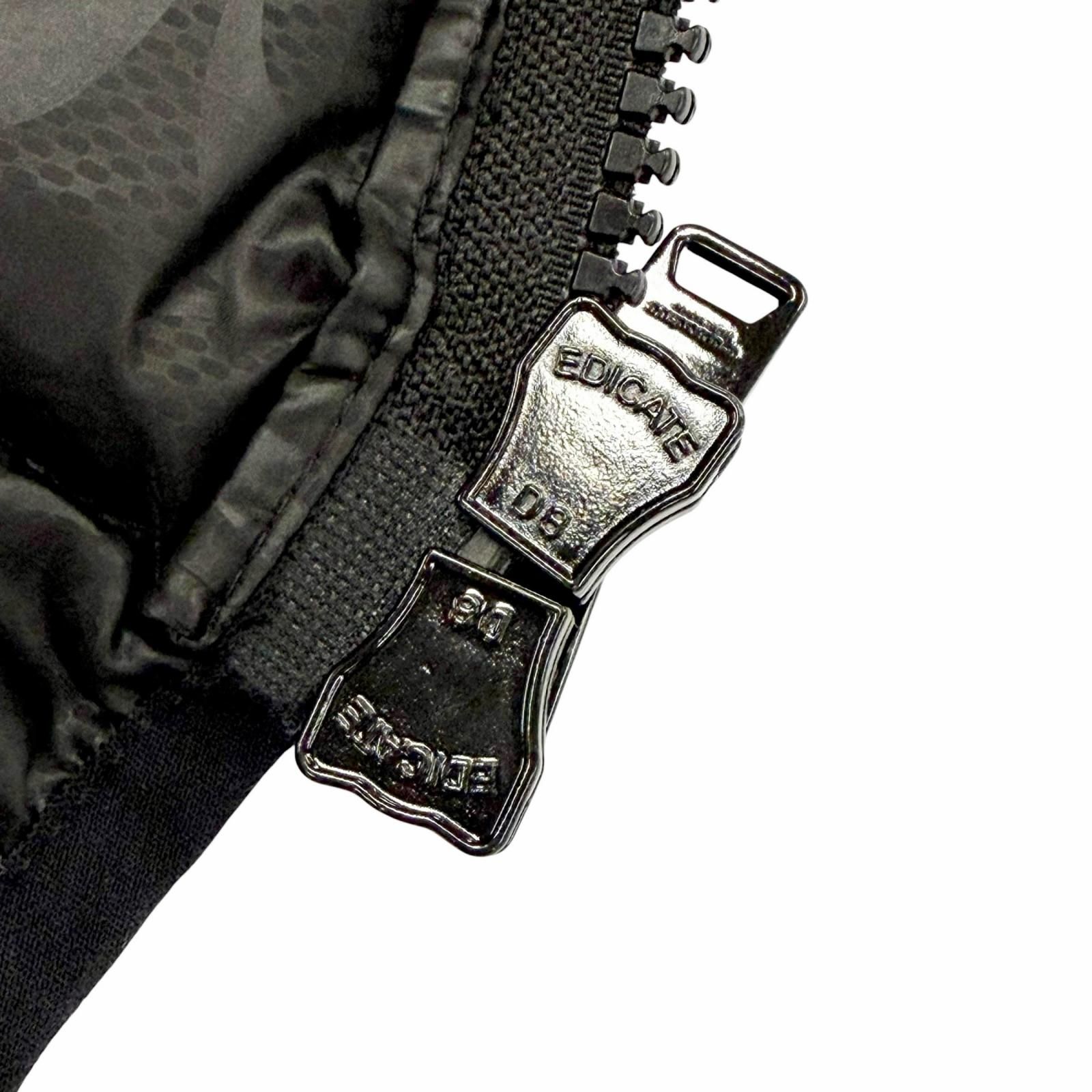 美品△COACH コーチ E1902 ロゴパッチ 裏地シグネチャー柄 フード付き 