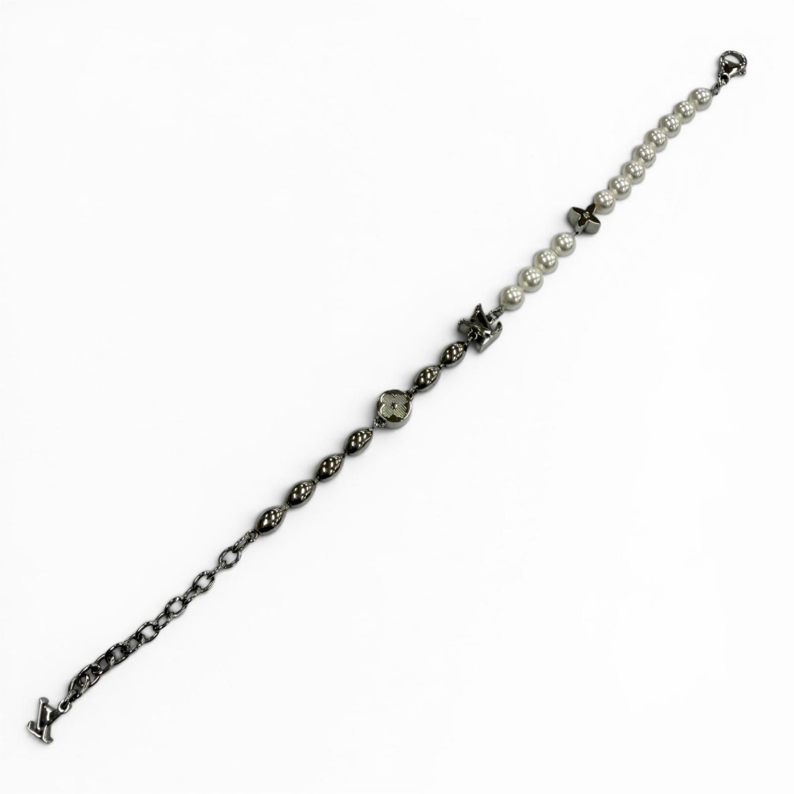 美品▽LOUIS VUITTON ルイヴィトン M1556A パール フュージョン LVロゴ 美品▽LOUIS VUITTON ルイヴィトン M1556A パール フュージョン LVロゴ