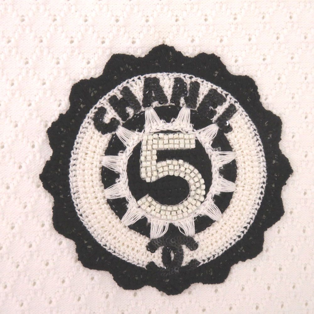 新品同様 シャネル No.5 CCスパンコールロゴ クルーネック半袖ニット