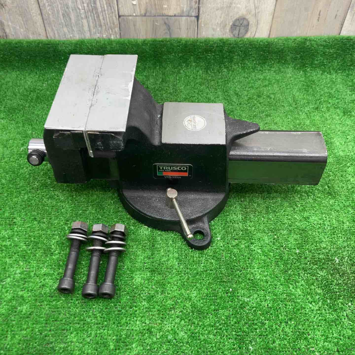 【中古品】◇TRUSCO(トラスコ) 回転台付アンビルバイス 125mm VRS-125N◇アクトツール富山店◇窓