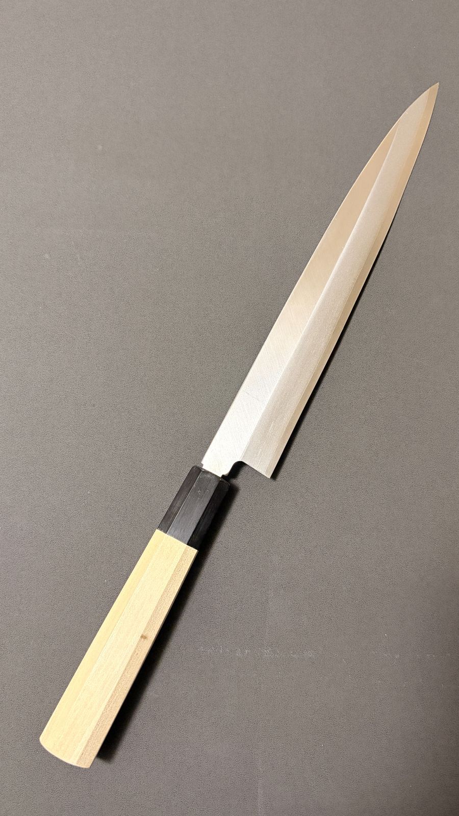 【訳あり】 包丁 モリブデンバナジウム鋼 柳刃包丁 240mm 水牛八角柄 [101]