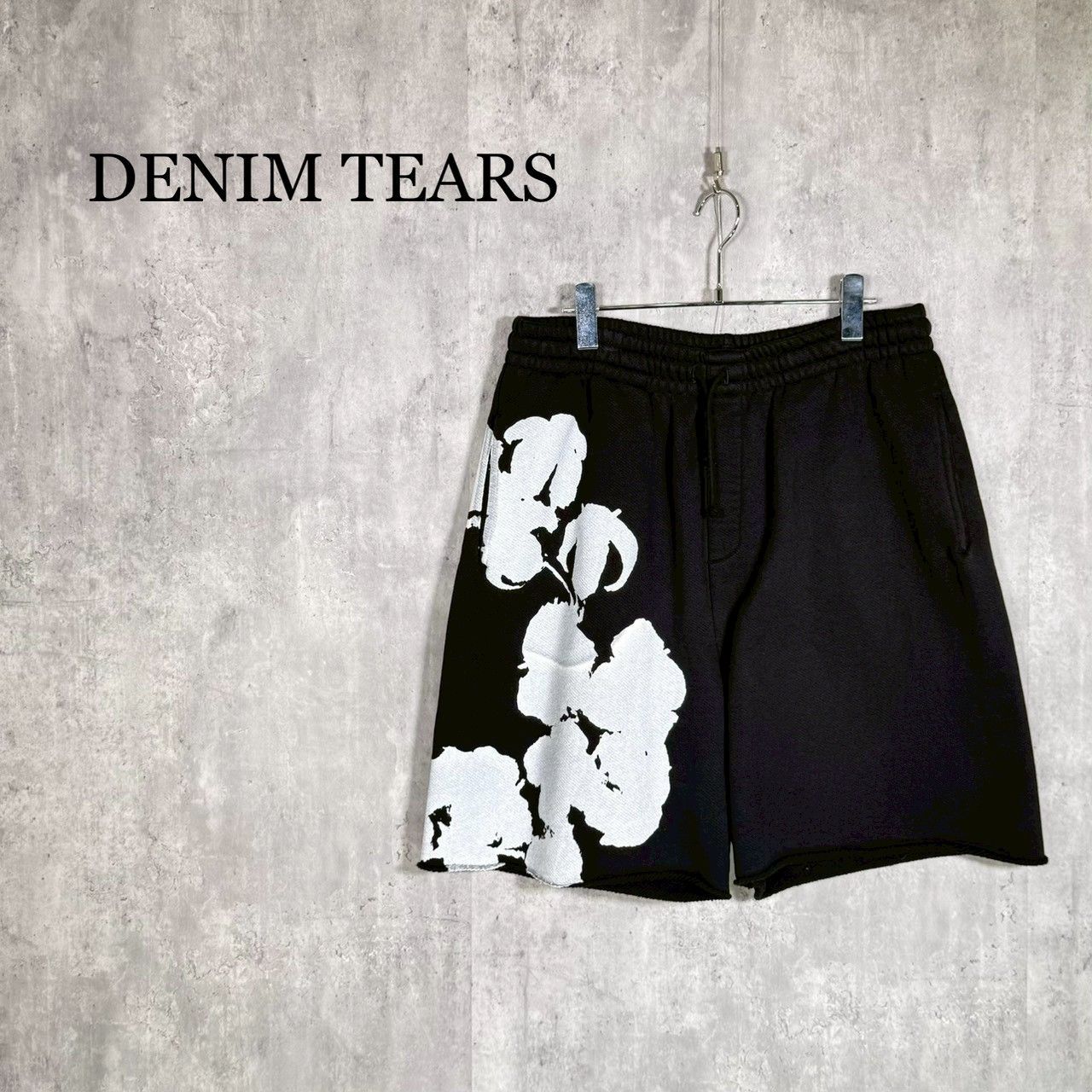 『DENIM TEARS』デニムティアーズ（M）Big Cotton Wreath Sweat Shortsビッグコットンリーススウェットショーツ