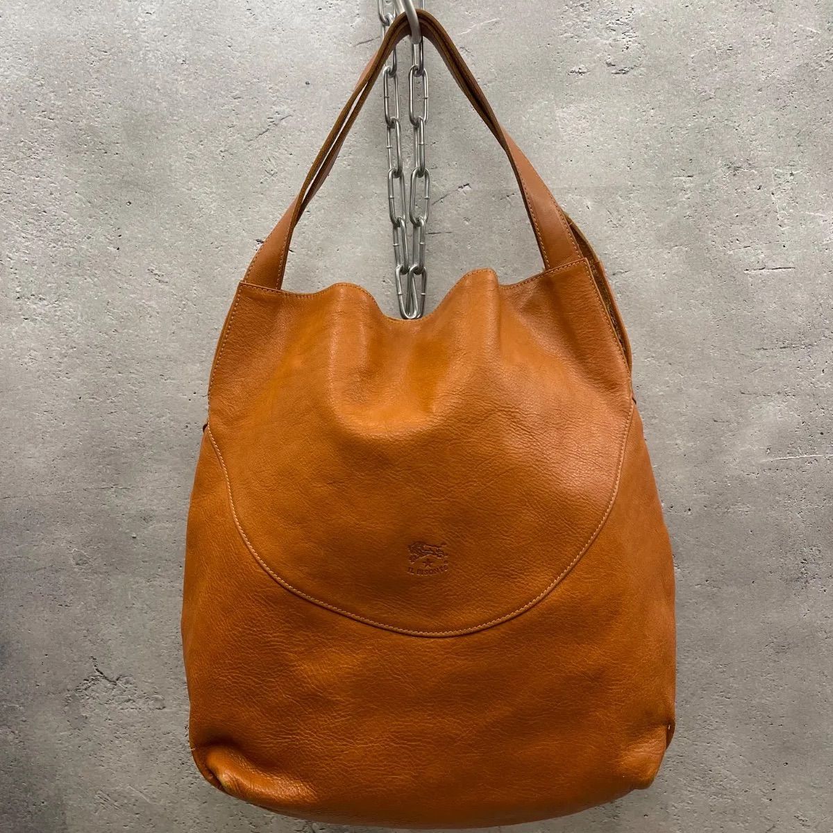 ✨J1-946 IL BISONTE レザー ワンショルダーバッグ キャメル 本革 大 