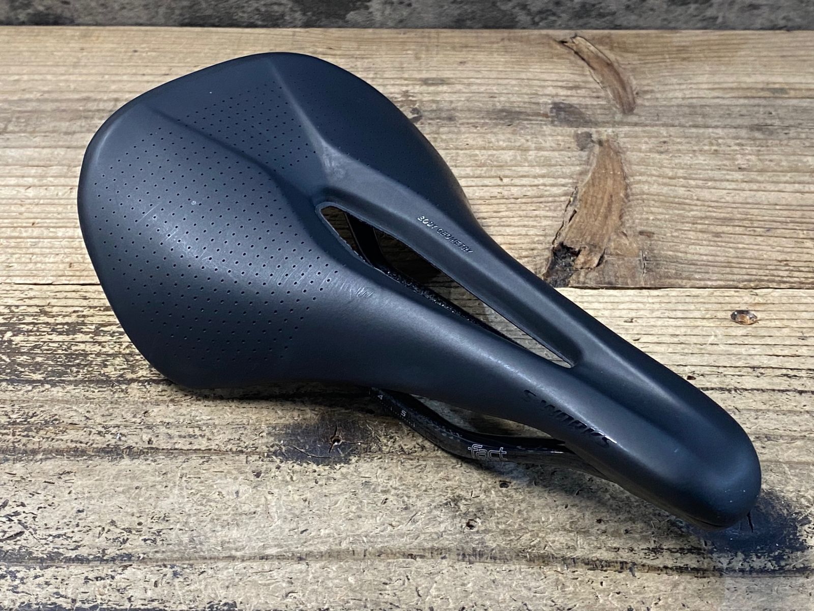 KD818 スペシャライズド SPECIALIZED S-WORKS POWER ARC サドル カーボンレール 143mm