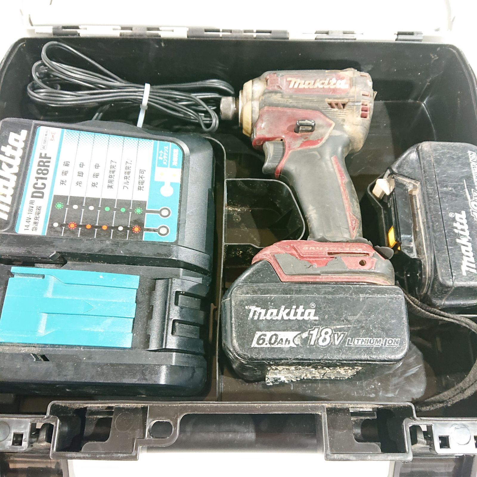 中古 Makita マキタ TD171DGXAR フルセット 18V充電式インパクトドライバ