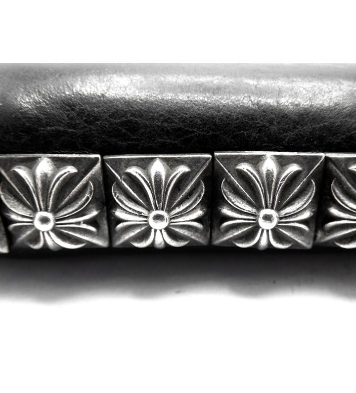 クロムハーツ CHROME HEARTS 【 3 SIDE ZIP 】 3サイド ジップ サイド ピラミッド スタッズ レザー ウォレット 財布　50120