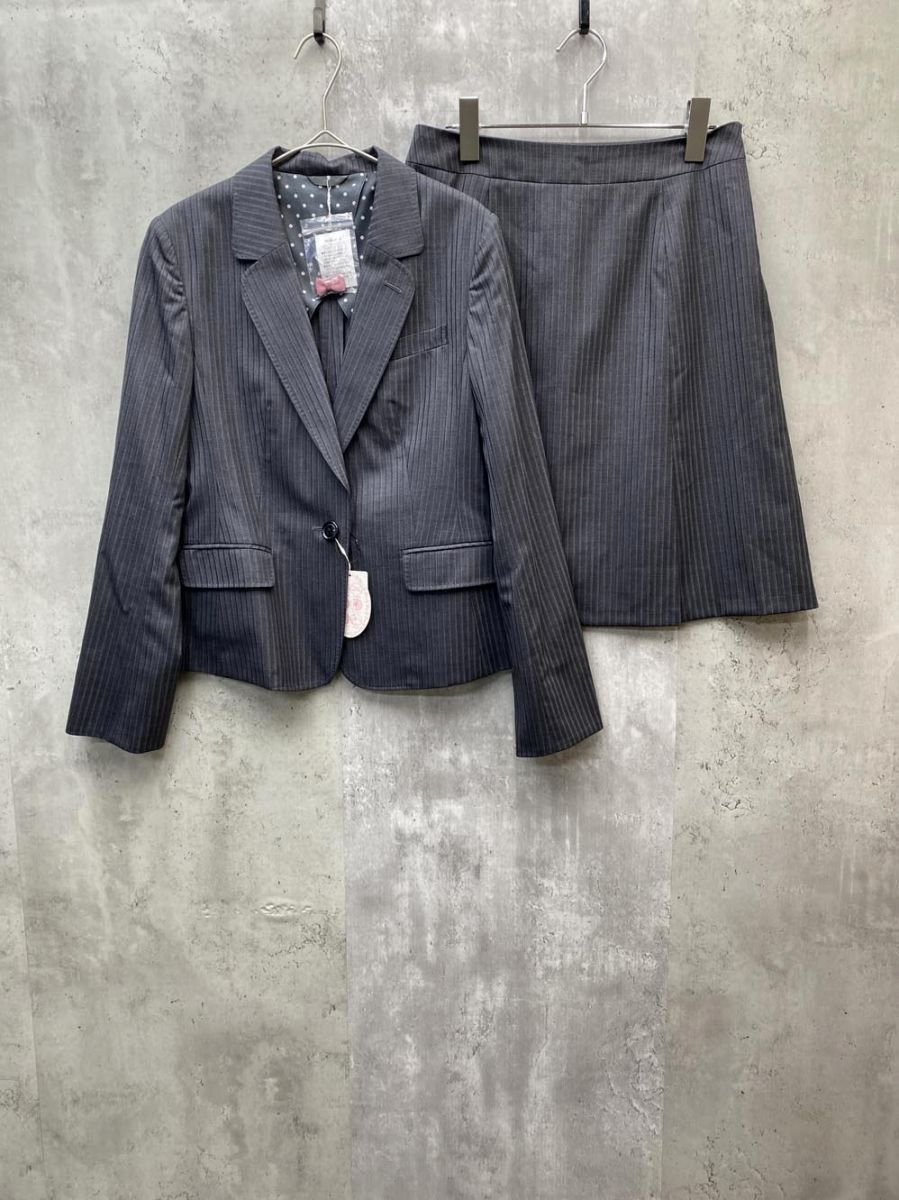 新品 n line Precious エヌラインプレシャス 洋服の青山 佐々木希 ストライプ リボンブローチ付き セットアップ ジャケット スカート スーツ size11/グレー ■◆ レディース