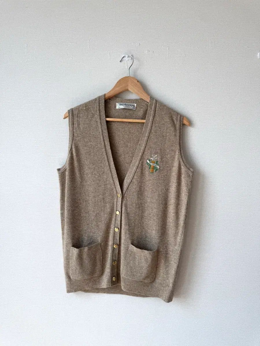 (状態良し/日本正規) BURBERRY バーバリー ゴルフ 刺繍 ベスト 38