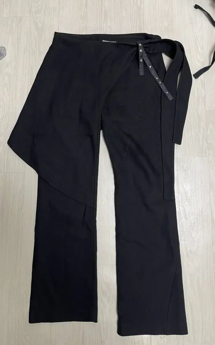 Hyein Seo Wrap Pants 혜인서(ヘインソ) ラップパンツ(Rab Pants) ブラック(ブラック) 3サイズ