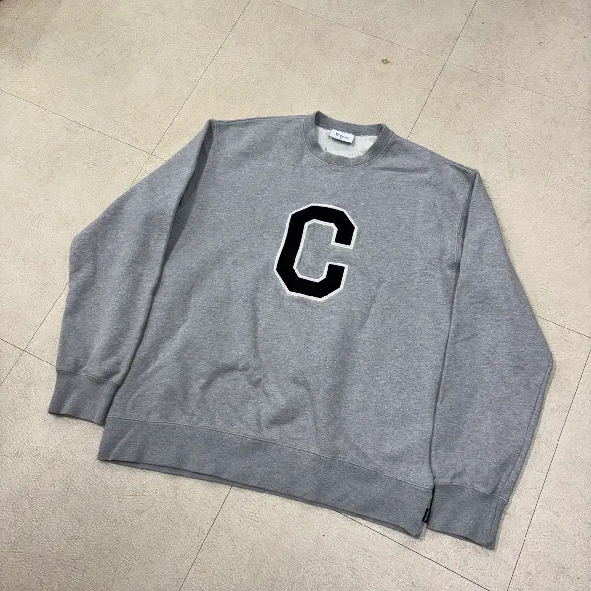 カバーナット C ロゴ スウェット-ブランド直営